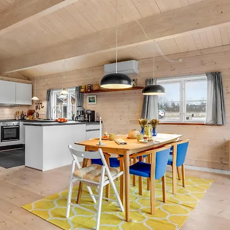 Semesterbostad 3 Bedroom Lovely In *